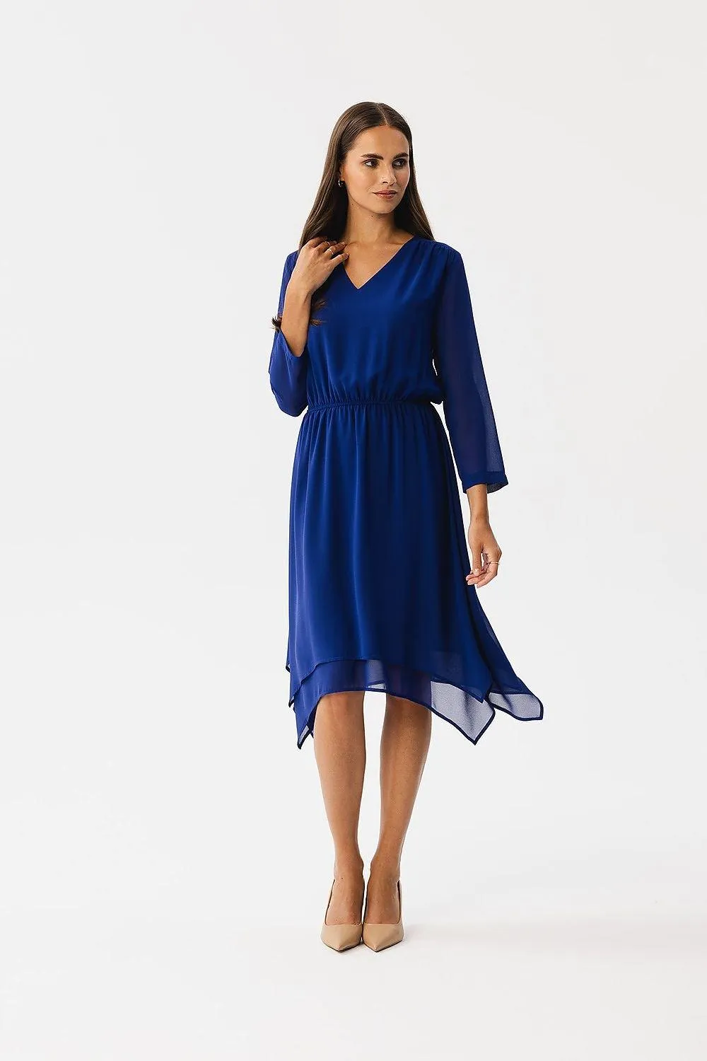 Elegant Chiffon Dress with Asymmetrical Hem and Stylish Sleeves