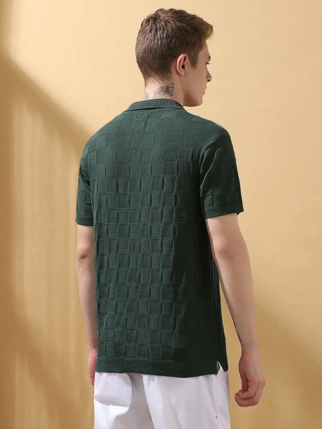 Men's Green Solid Textured Spread Collar Half Sleeves T-shirt